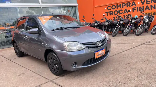 Carro Toyota Etios 2016 X 1.3 (Flex)