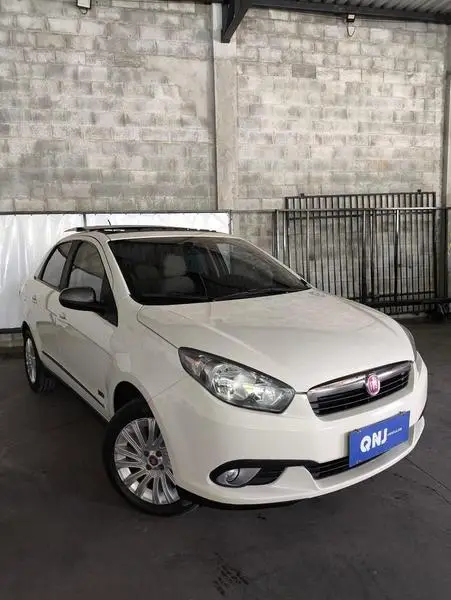 Carro Fiat Grand Siena 2015 ESSEN.SUBLIME Dual. 1.6 Flex