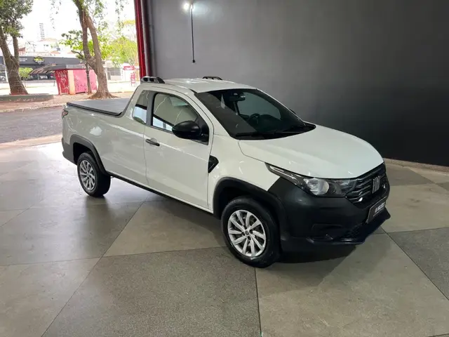 Carro Fiat Strada 2023 Endurance 1.4 Cabine Plus (Flex)