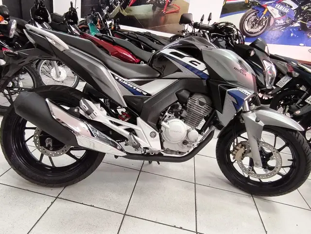 Moto Honda CB 250F Twister 2019 Standard