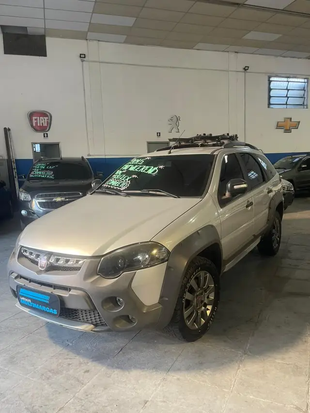 Carro Fiat Weekend 2015 Adventure 1.8 E.torQ Dualogic (Flex)