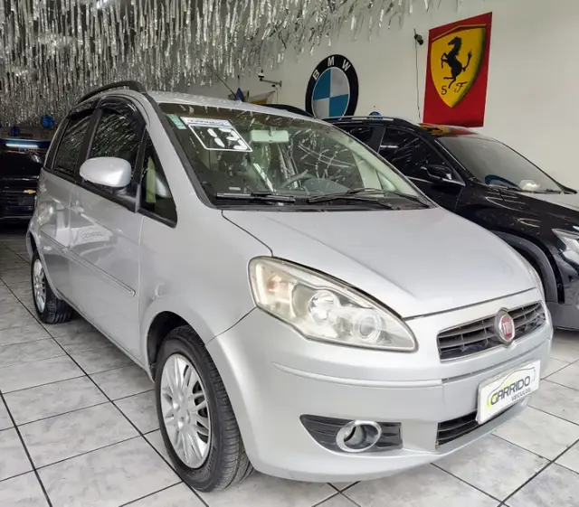 Carro Fiat Idea 2013 Attractive 1.4 8V (Flex)