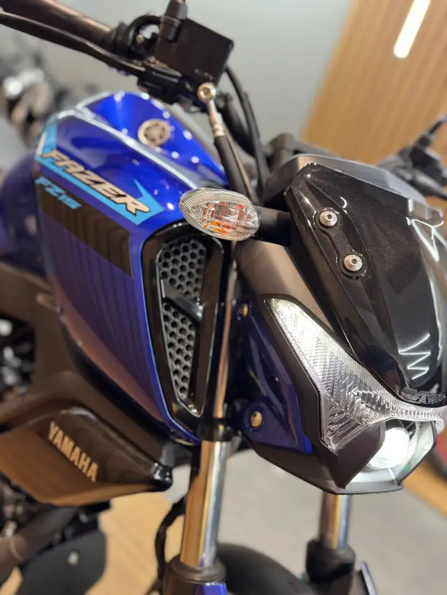 Moto Yamaha Fazer FZ15 2026 Connected