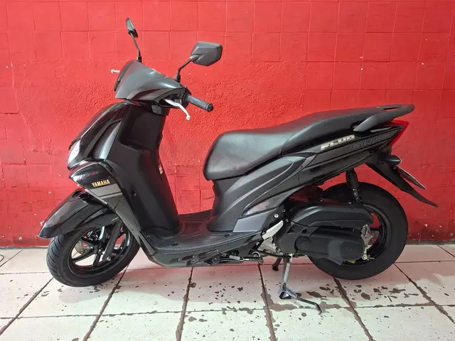 Moto Yamaha Fluo 2023 ABS