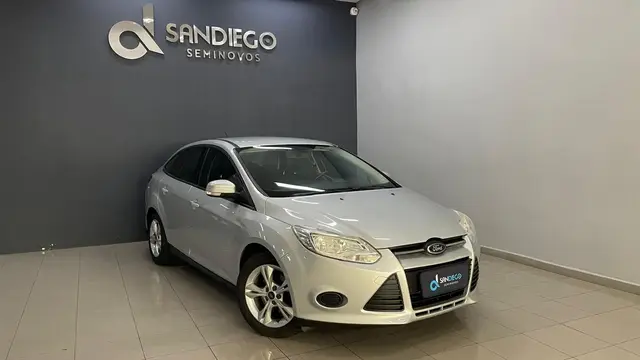 Carro Ford Focus Sedan 2015 S 2.0 16V PowerShift (Aut)