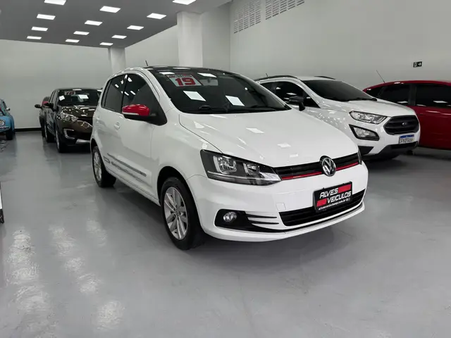 Carro Volkswagen Fox 2019 1.6 MSI Connect I-Motion (Flex)