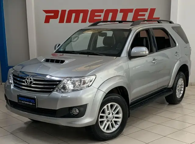 Carro Toyota Hilux SW4 2015 SRV 4x4 3.0 Turbo  (aut)