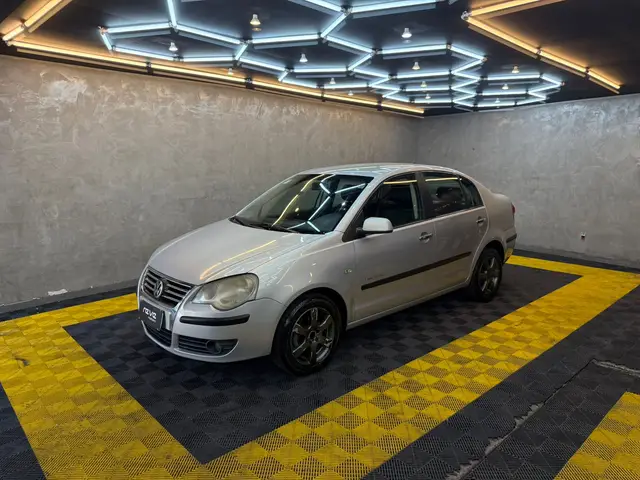 Carro Volkswagen Polo Sedan 2008 1.6 8V (Flex)