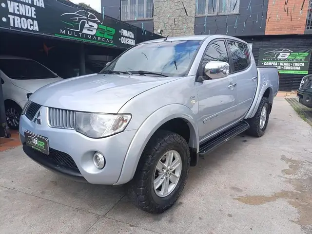 Carro Mitsubishi L200 Triton Sport 2010 L 200 Triton HPE 4x4 3.5 V6 (flex) (cab. dupla) (aut)