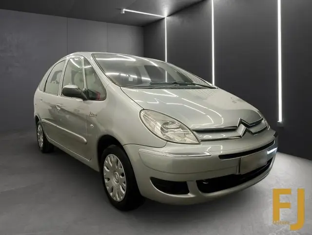 Carro Citroën Xsara Picasso 2010 Exclusive 1.6 16V (flex)