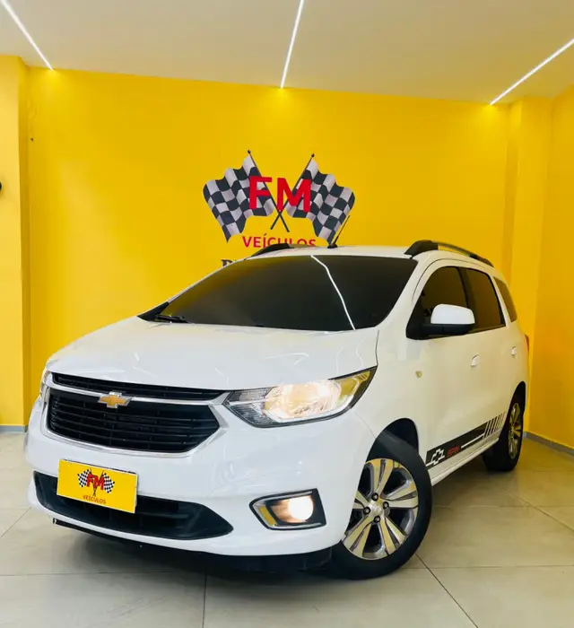 Carro Chevrolet Spin 2023 Premier 1.8 (Aut.)