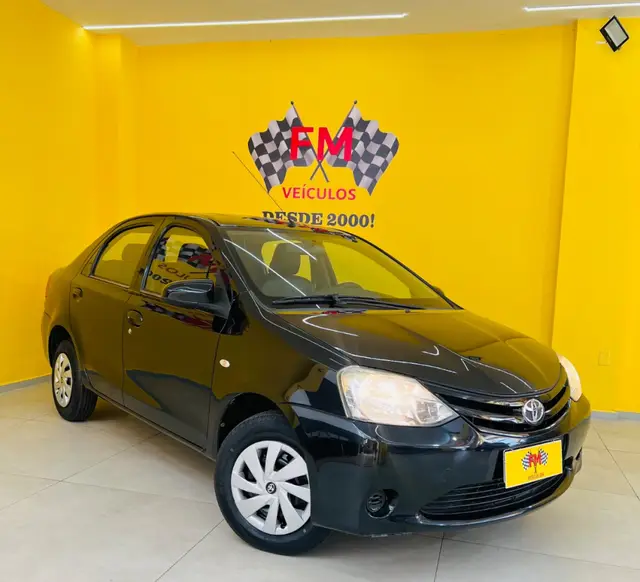 Carro Toyota Etios 2016 XS 1.5 (Flex)