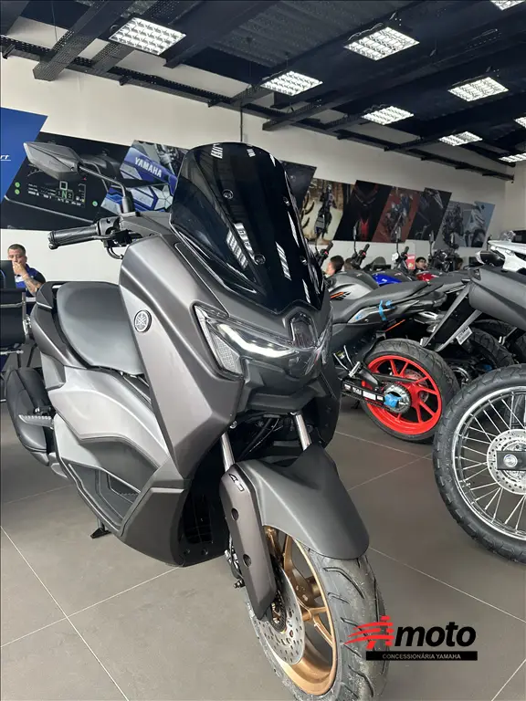 Moto Yamaha NMax 2025 Connected 160 ABS