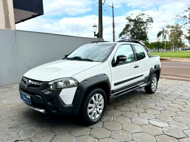 Carro Fiat Strada 2015 Adventure 1.8 16V (Flex) (Cabine Dupla)