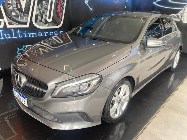 Carro Mercedes-Benz A 200 2018 200 1.6 Turbo FlexFuel DCT