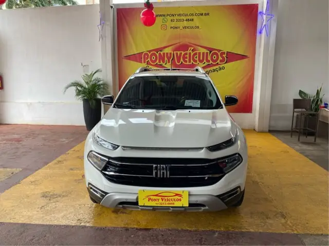 Carro Fiat Toro 2022 Volcano 2.0 TDI 4x4 (Aut)