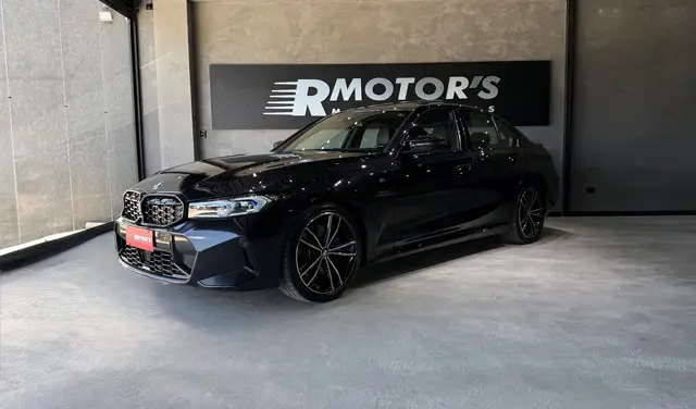 Carro BMW 320i 2023 M Sport 2.0 Turbo (Aut.)