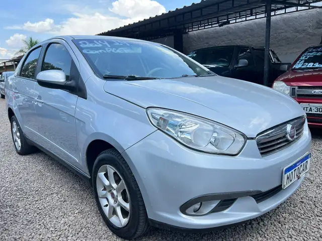 Carro Fiat Grand Siena 2014 Evo Attractive 1.4 8V (Flex)