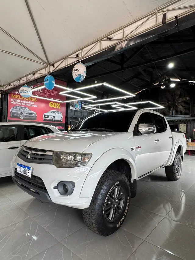 Carro Mitsubishi L200 Triton Sport 2015 3.2 DID-H HPE 4WD (Aut)
