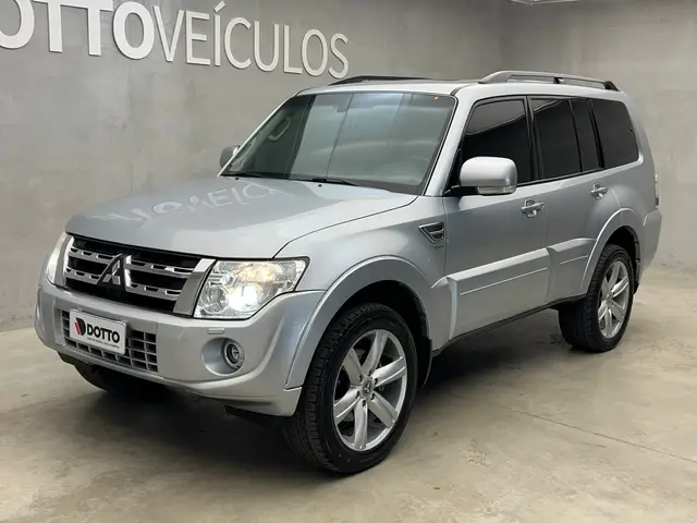 Carro Mitsubishi Pajero Full 2014 3.8 V6 5D HPE 4WD