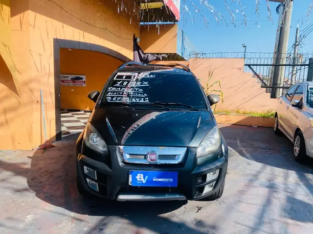Carro Fiat Idea 2011 Adventure 1.8 16V E.TorQ (Flex)