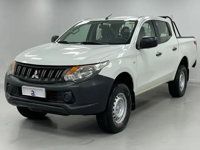 Carro Mitsubishi L200 2022 Triton GL 2.4