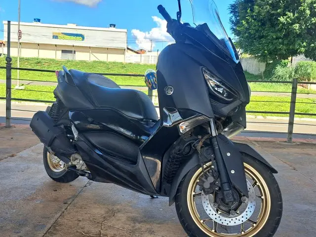 Moto Yamaha XMax 2021 250 (ABS)
