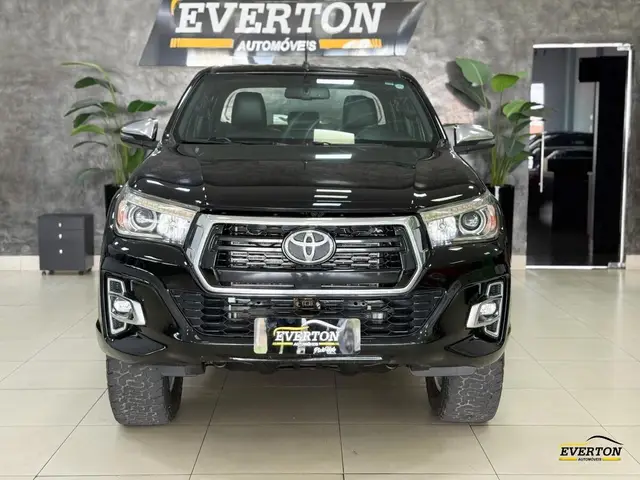 Carro Toyota Hilux Cabine Dupla 2019 Hilux 2.8 TDI SRX CD 4x4 (Aut)