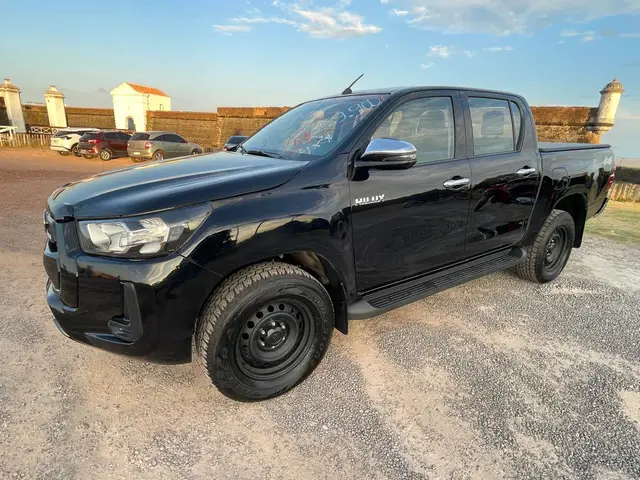 Carro Toyota Hilux Cabine Dupla 2022 STD Power Pack 2.8 TDI CD 4x4