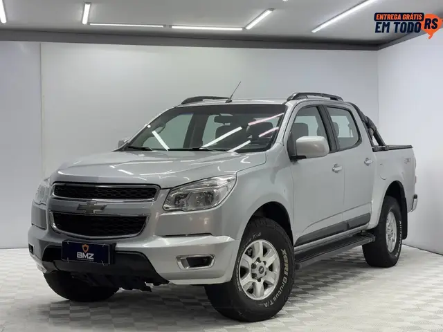 Carro Chevrolet S10 Cabine Dupla 2014 S10 2.8 CTDI LS 4WD (Cabine Dupla)
