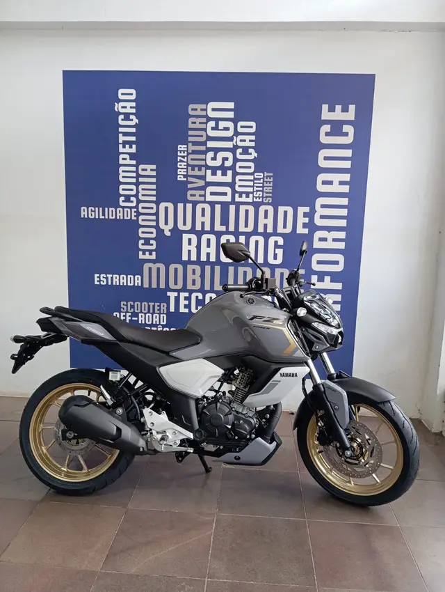 Moto Yamaha Fazer FZ15 2026 Connected