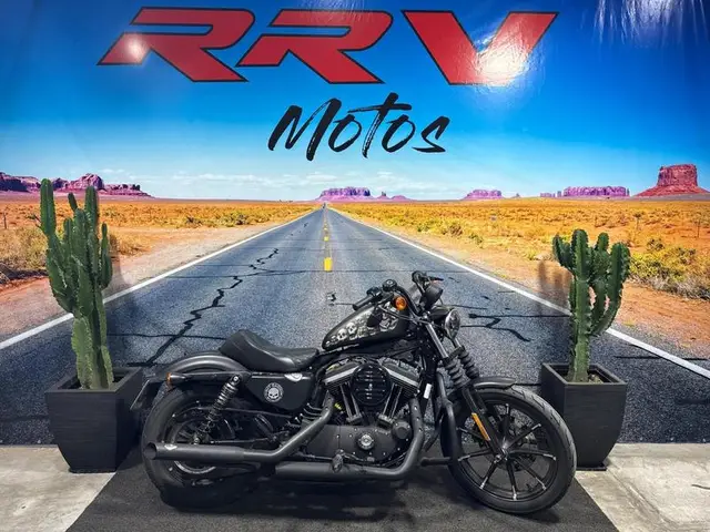 Moto Harley-Davidson Sportster XL 883 2018 Iron