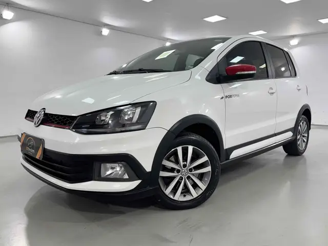Carro Volkswagen Fox 2016 1.6 16v MSI Pepper (Flex)