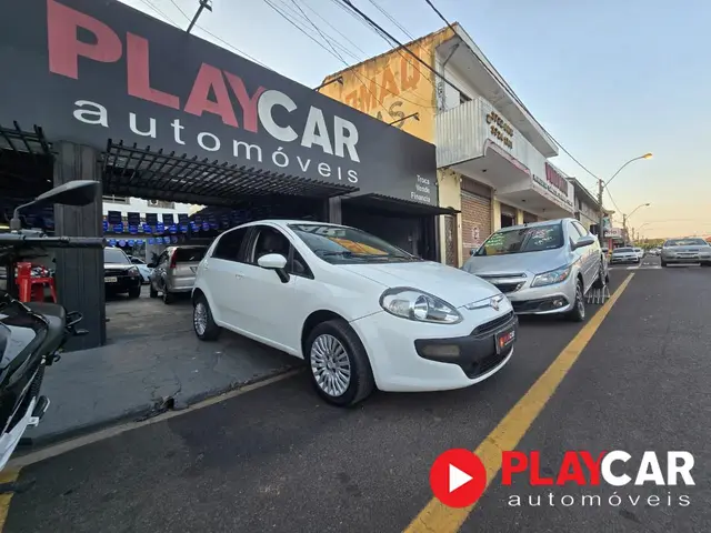 Carro Fiat Punto 2013 Attractive 1.4 (Flex)
