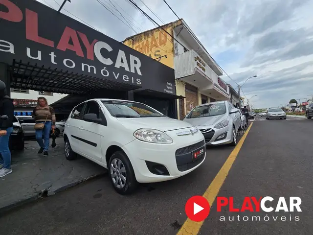 Carro Fiat Palio 2012 Attractive 1.0 8V (Flex)