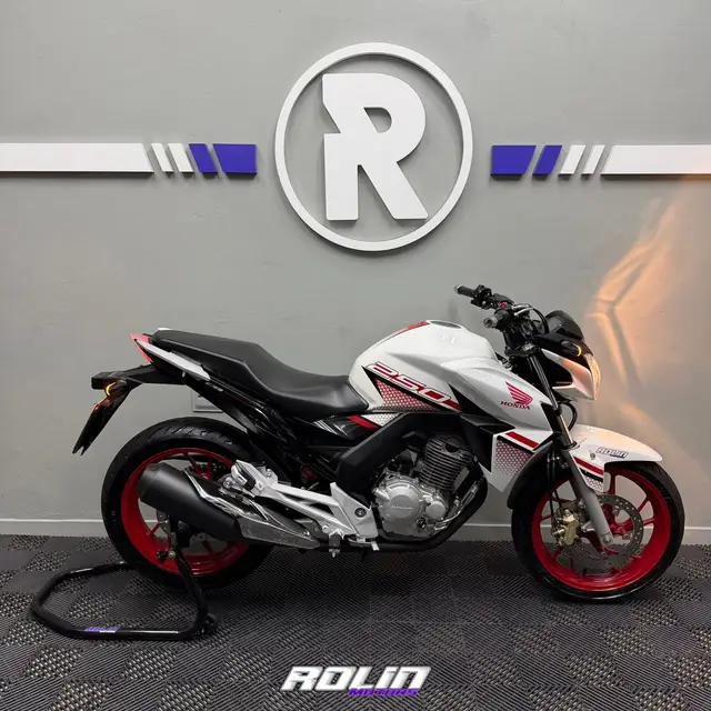 Moto Honda CB 250F Twister 2022 (CBS)