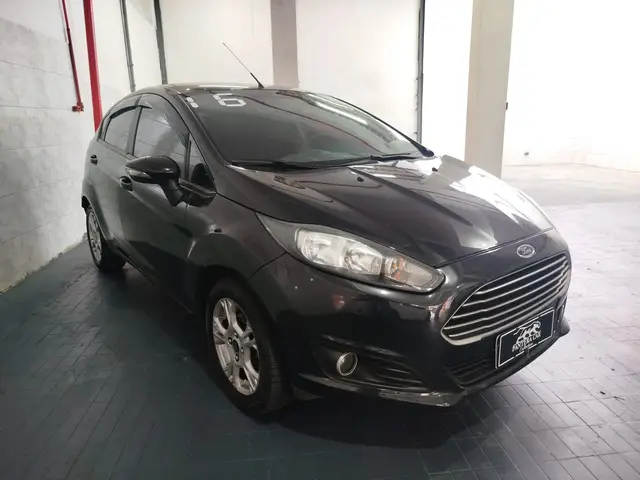 Carro Ford Fiesta Hatch 2016 1.6 (Flex)