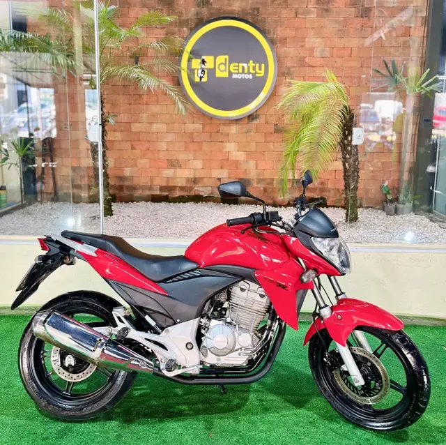 Moto Honda CB 300R 2014 Standard
