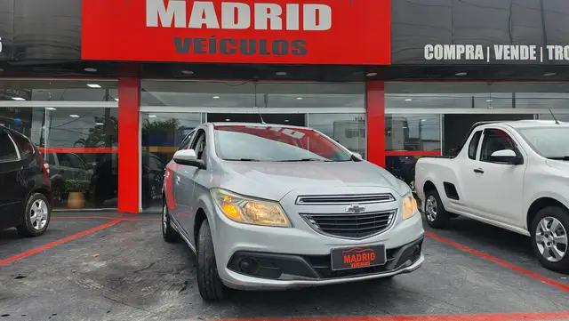 Carro Chevrolet Onix 2014 1.0 LT SPE/4