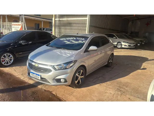 Carro Chevrolet Onix 2018 1.4 LTZ SPE/4 (Aut)