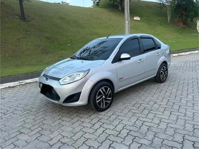 Carro Ford Fiesta Sedan 2013 Sed. 1.6 8V Flex 4p