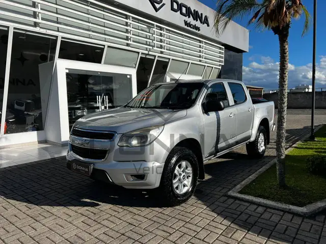 Carro Chevrolet S10 Cabine Dupla 2014 S10 LS 2.8 diesel CD 4x4