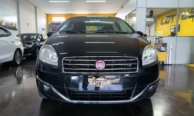 Carro Fiat Linea 2015 Essence 1.8 16V (Flex)