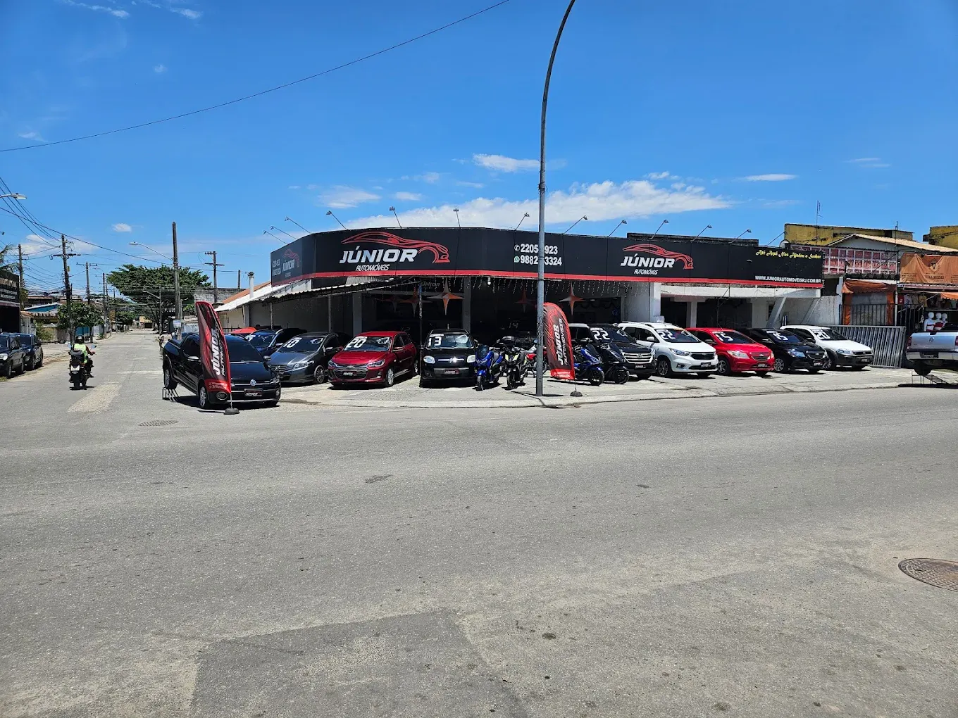Fachada da loja Veículos à venda em JUNIOR AUTOMOVEIS - Rio de Janeiro - RJ
