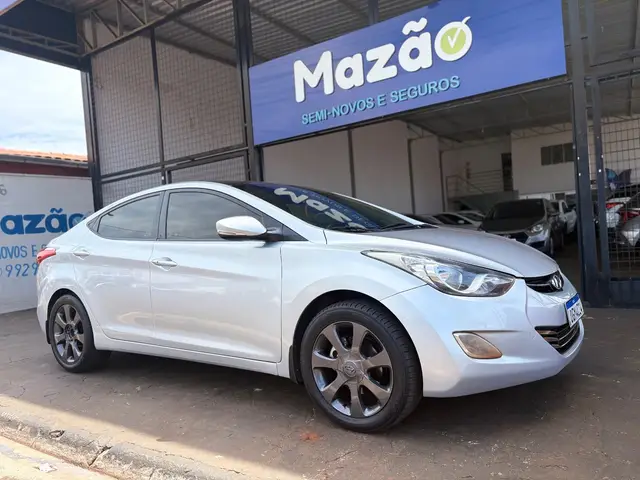 Carro Hyundai Elantra 2013 Sedan 1.8 GLS (aut)