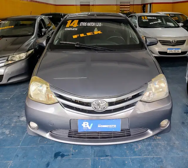 Carro Toyota Etios 2014 X 1.3 (Flex)