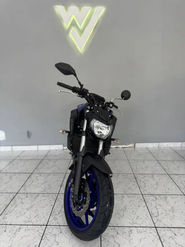 Moto Yamaha MT-07 2023 ABS