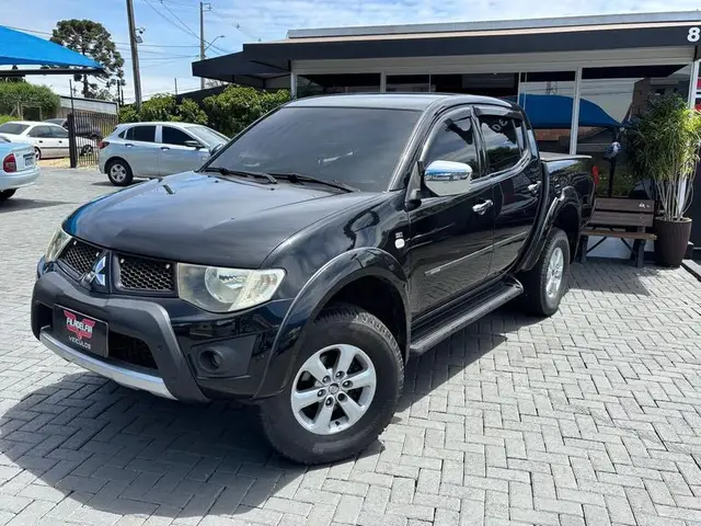 Carro Mitsubishi L200 2011 L 200 GL 4x4 2.5 Turbo (cab. dupla)