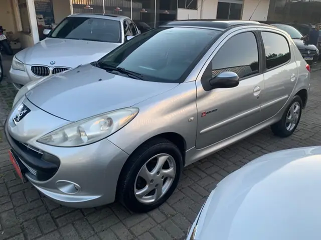 Carro Peugeot 207 2010 Hatch X-Line 1.4 8V (flex) (4 p.)