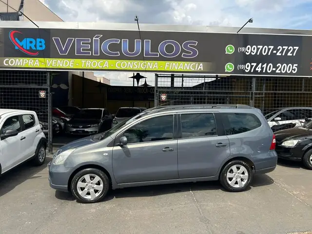 Carro Nissan Grand Livina 2012 SL 1.8 16V (flex) (aut)